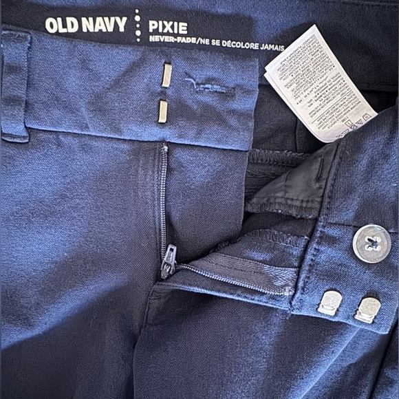 Old Navy High-Waisted Pixie Skinny Ankle Pants - Picture 5 of 11